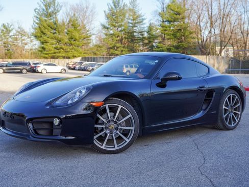 Used 2014 Porsche Cayman RWD image 2