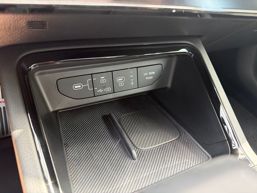 Used 2025 Kia K5 GT-Line w/ GT-Line Premium Package FWD image 34