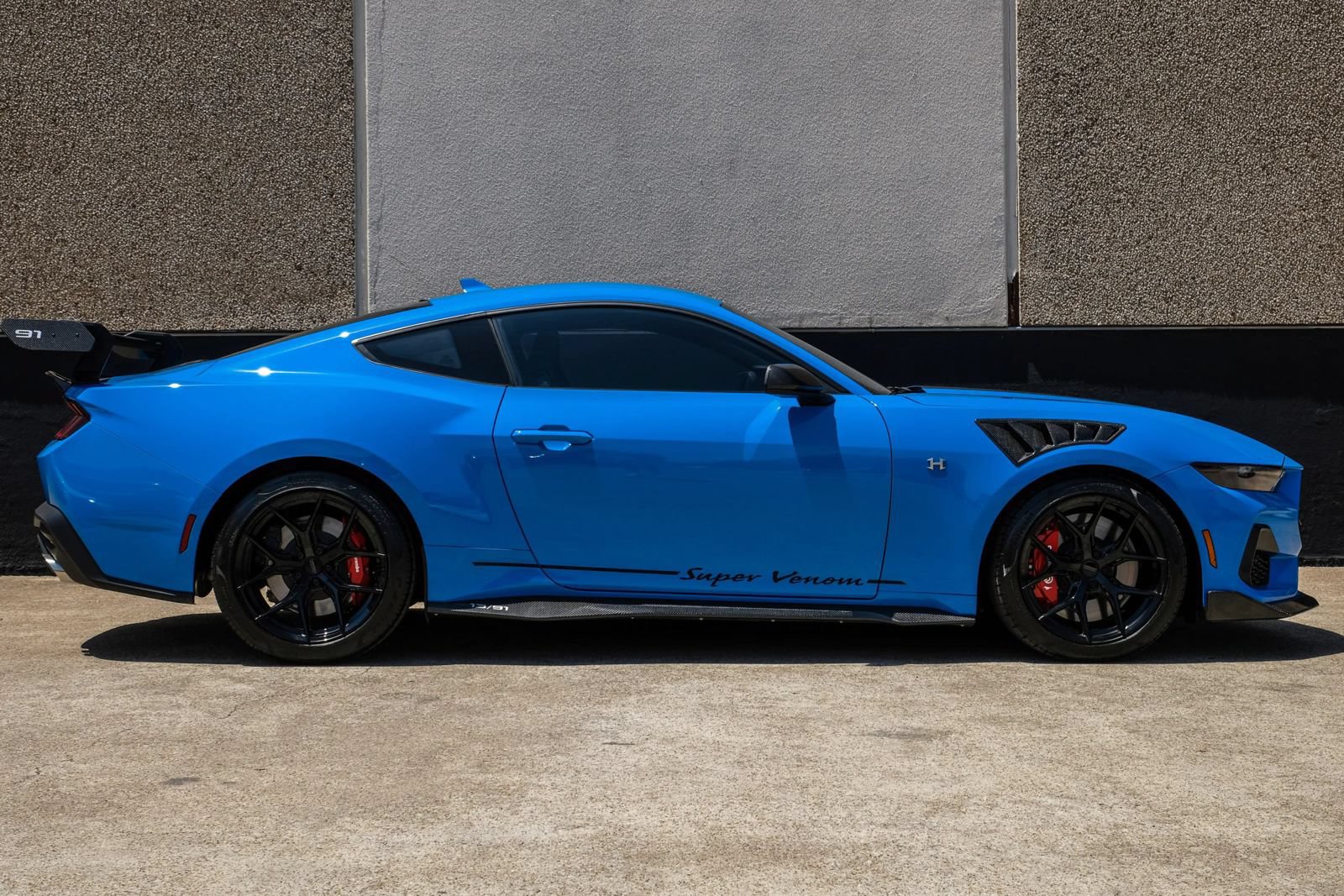 Used 2025 Ford Mustang GT Premium w/ GT Performance Package RWD image 6