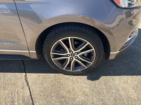 Used 2019 Ford Edge Titanium w/ Equipment Group 301A image 15