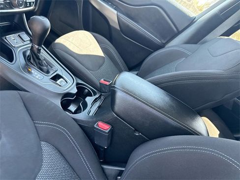 Used 2019 Jeep Cherokee Latitude w/ Popular Appearance Group image 27