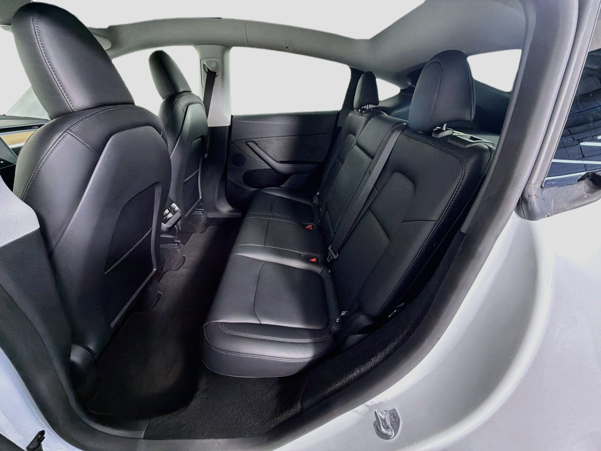 Used 2025 Tesla Model Y Long Range AWD/4WD image 29