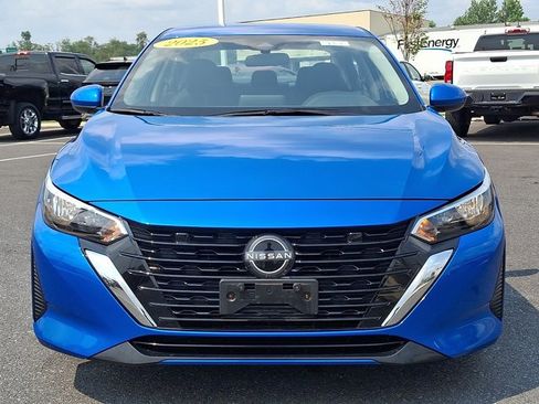 Used 2025 Nissan Sentra SV FWD image 2