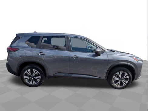 Used 2023 Nissan Rogue SV FWD image 3