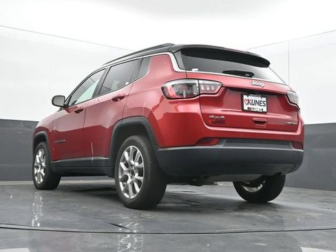 Used 2025 Jeep Compass Limited AWD/4WD image 51