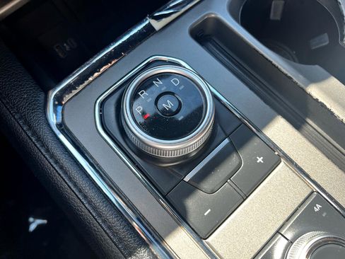 Used 2021 Ford Expedition XLT image 17