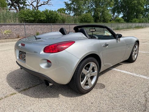Used 2007 Pontiac Solstice GXP w/ Premium Package RWD image 29