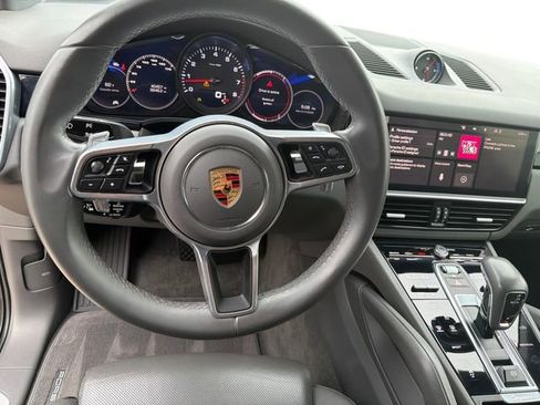 Used 2020 Porsche Cayenne AWD/4WD image 30