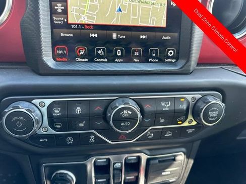 Used 2023 Jeep Wrangler Unlimited Rubicon w/ LED Lighting Group AWD/4WD image 11