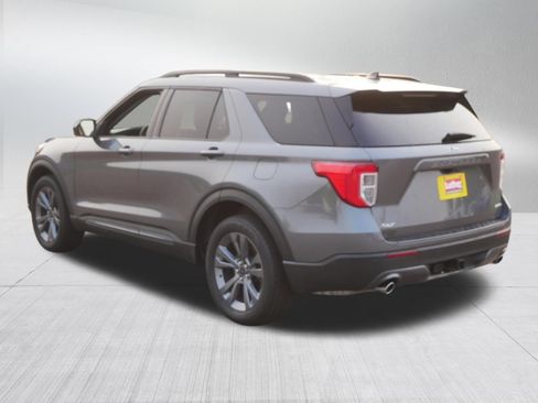 Used 2023 Ford Explorer XLT w/ Equipment Group 202A AWD/4WD image 5