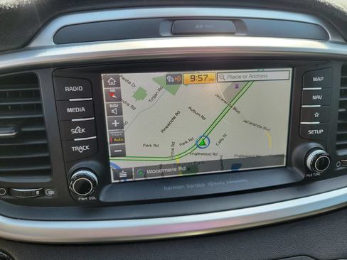 Used 2019 Kia Sorento EX w/ EX Premium Package FWD image 20