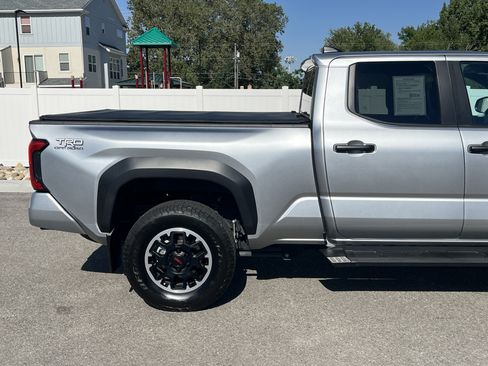 Used 2024 Toyota Tacoma TRD Off-Road AWD/4WD image 6