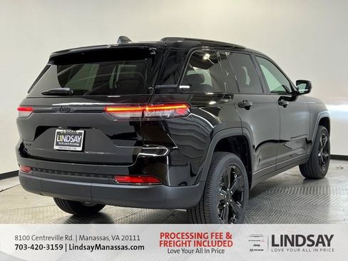 New 2025 Jeep Grand Cherokee Altitude AWD/4WD image 5