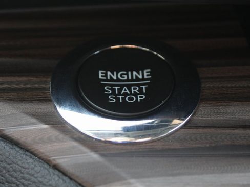 Used 2022 Ford Explorer Limited image 34