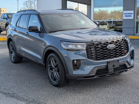 New 2026 Ford Explorer ST w/ Sun And Sound Package image 4