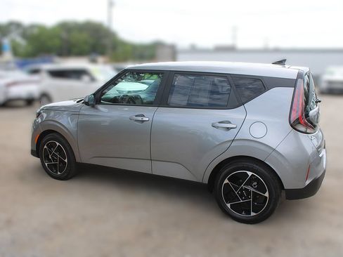 Certified 2024 Kia Soul EX FWD image 12