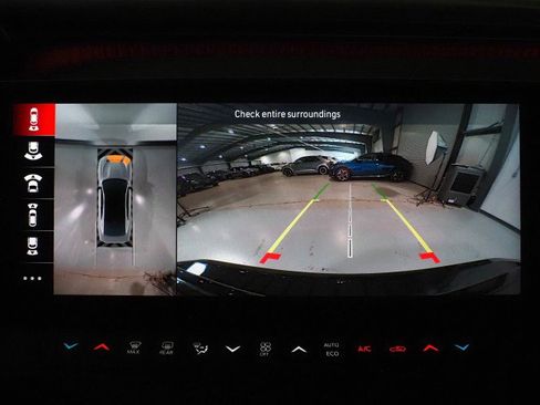 Used 2025 Dodge Charger Daytona Scat Pack w/ Track Pack image 35