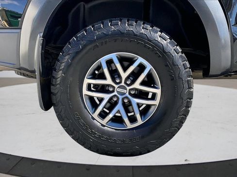 Used 2018 Ford F150 Raptor w/ Equipment Group 802A Luxury image 39