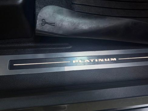 Used 2018 Cadillac Escalade ESV Platinum image 20