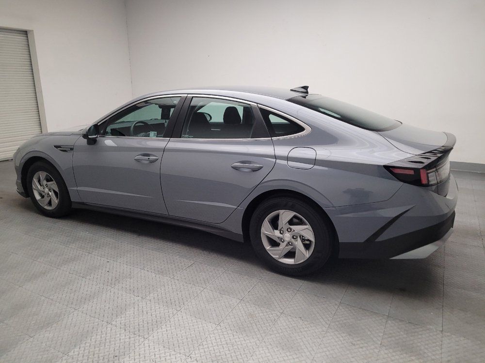 Used 2025 Hyundai Sonata SE FWD image 3