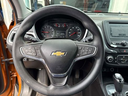 Used 2018 Chevrolet Equinox LT FWD image 13