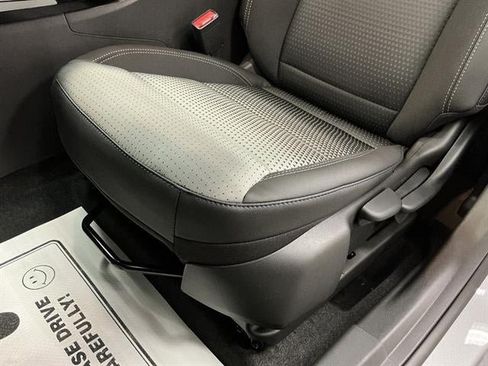 New 2026 Chevrolet Trax LT w/ LT Convenience Package FWD image 19