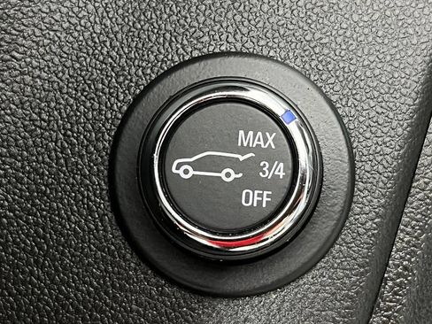 Used 2023 Chevrolet Blazer LT w/ Convenience Package FWD image 17
