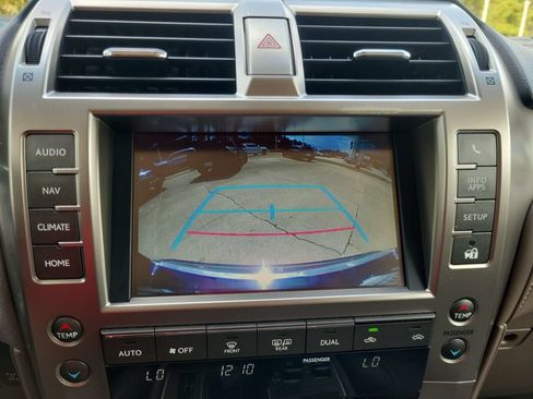 Used 2018 Lexus GX 460 w/ Navigation Package AWD/4WD image 28