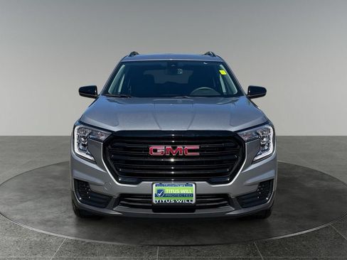 Used 2024 GMC Terrain SLE w/ Driver Convenience Package AWD/4WD image 2