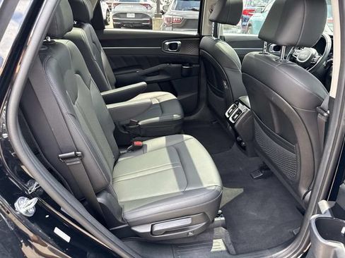 Used 2023 Kia Sorento SX FWD image 11