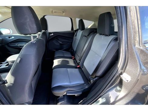 Used 2017 Ford Escape SE w/ Equipment Group 201A AWD/4WD image 21