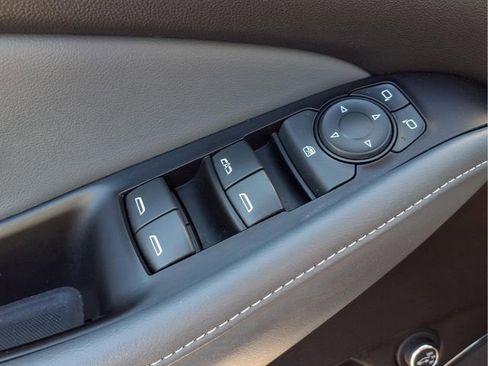 Used 2019 Buick Enclave Essence FWD image 15