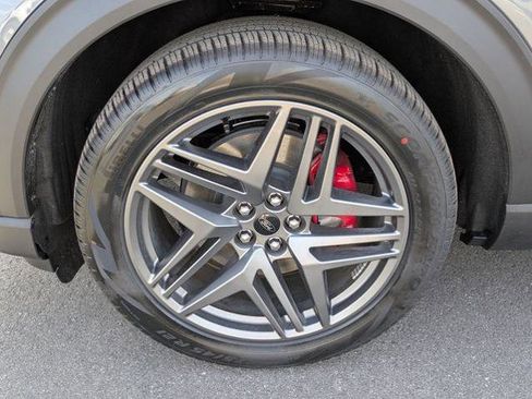 Certified 2026 Ford Explorer ST-Line w/ ST-Line Street Pack RWD image 11