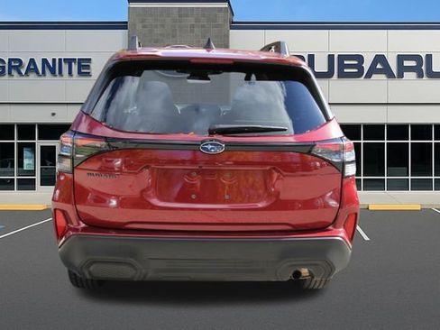 Used 2025 Subaru Forester Premium AWD/4WD image 9