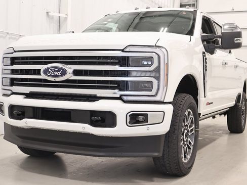 New 2026 Ford F350 Platinum w/ Platinum Plus Package image 4