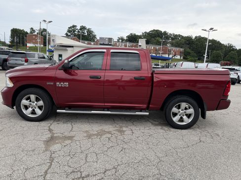 Used 2015 RAM 1500 Express AWD/4WD image 4