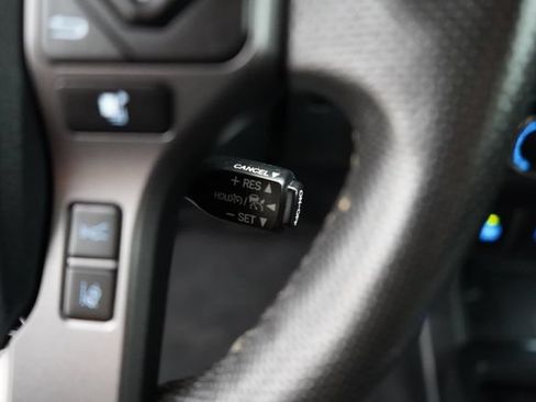 Used 2020 Toyota Tacoma TRD Off-Road w/ Technology Package AWD/4WD image 19