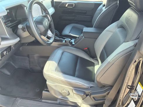 Used 2024 Ford Bronco Black Diamond image 10