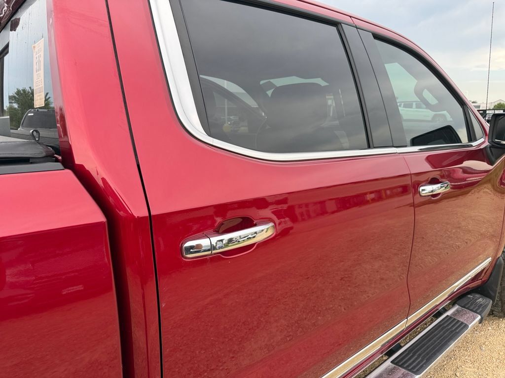 Used 2024 Chevrolet Silverado 1500 High Country w/ High Country Premium Package AWD/4WD image 39