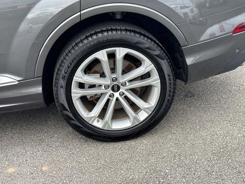 Used 2025 Audi Q7 3.0T Premium Plus image 11