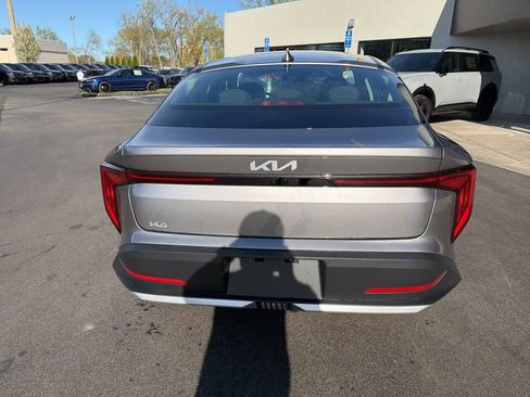 New 2026 Kia K4 FWD image 8
