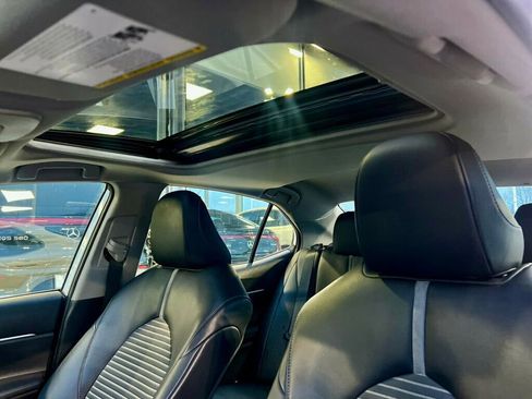 Used 2021 Toyota Camry SE image 24