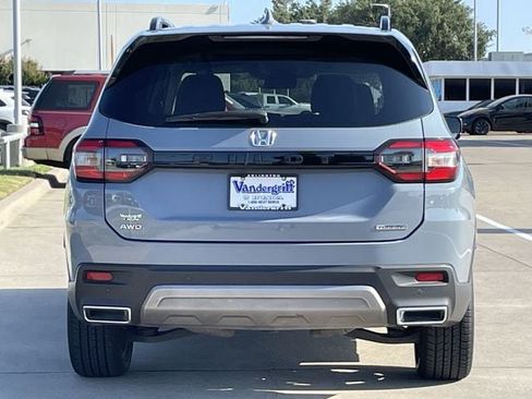 Certified 2024 Honda Pilot Touring image 5