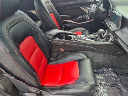 Used 2016 Chevrolet Camaro LT RWD image 17