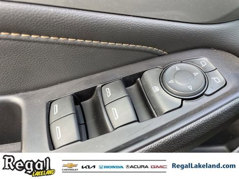 Used 2020 Chevrolet Traverse LT image 17