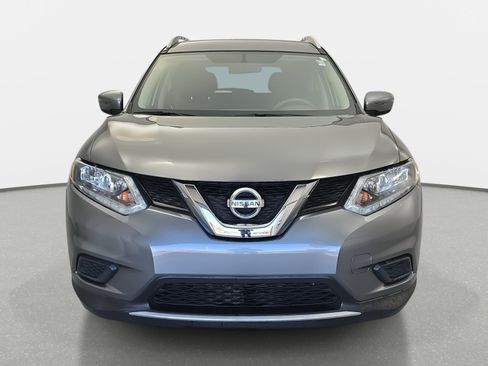 Used 2016 Nissan Rogue SV image 2