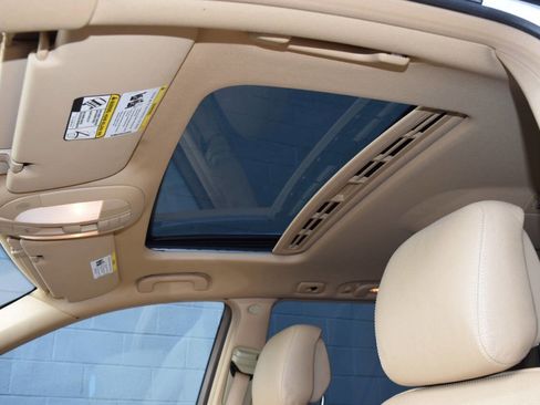 Used 2011 Mercedes-Benz GL 550 4MATIC image 33