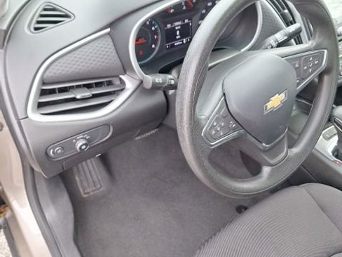 Used 2024 Chevrolet Malibu LT image 11