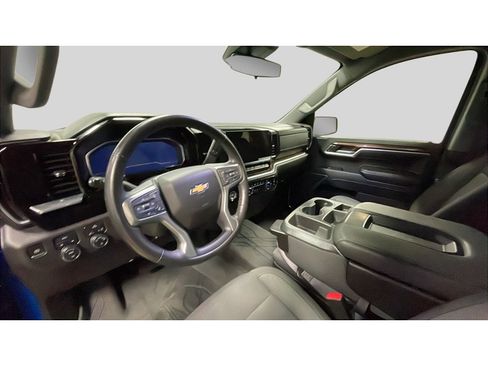 Used 2023 Chevrolet Silverado 1500 LT w/ Protection Package image 9