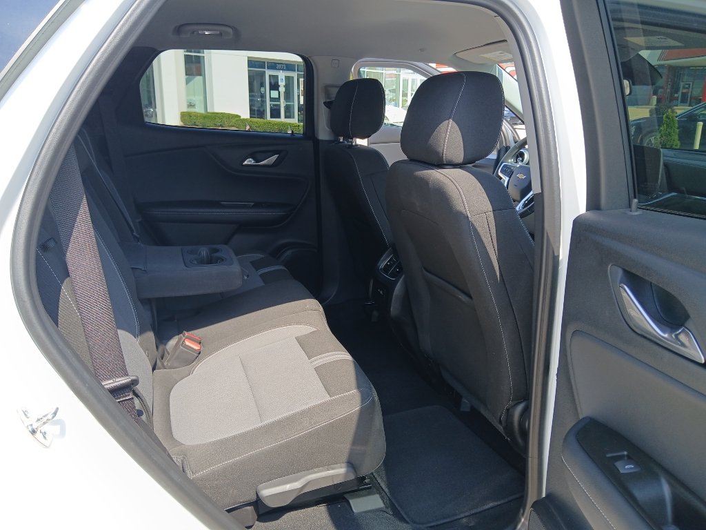 Used 2025 Chevrolet Blazer LT AWD/4WD image 23